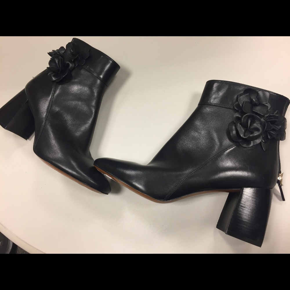 NWOT Tory Burch Rare Blossom Bootie Size 8.5